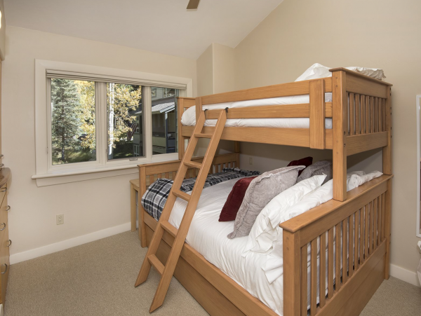 Walk to Lift #20 from this Vail townhome Rentals