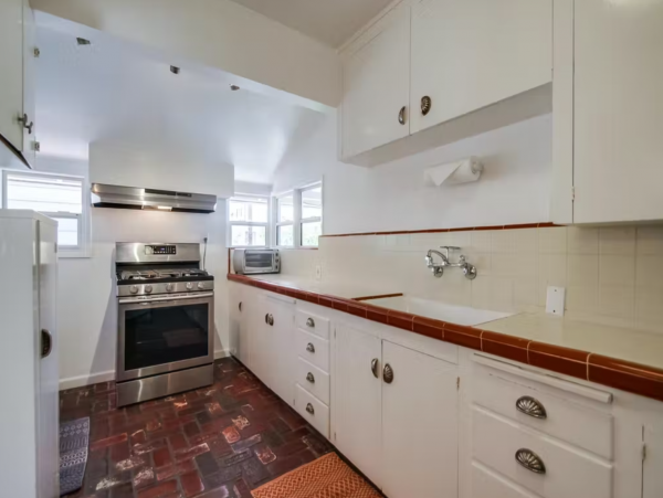 Four Bedroom Rental La Jolla at a Value Price Call Today