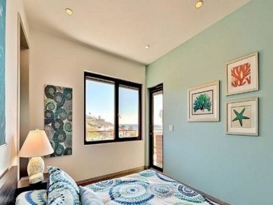 Six Bedroom La Jolla Vacation Home- Beach House