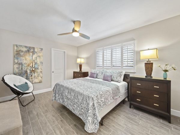 Beautiful 3 Bdrm Professionally Decorated Home - Pool & Spa
