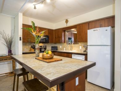 Kitchen Counter with Seating