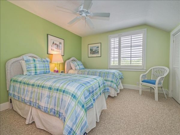 Charming Beach Front Vacation Home in Boca Grande Sleeps Six