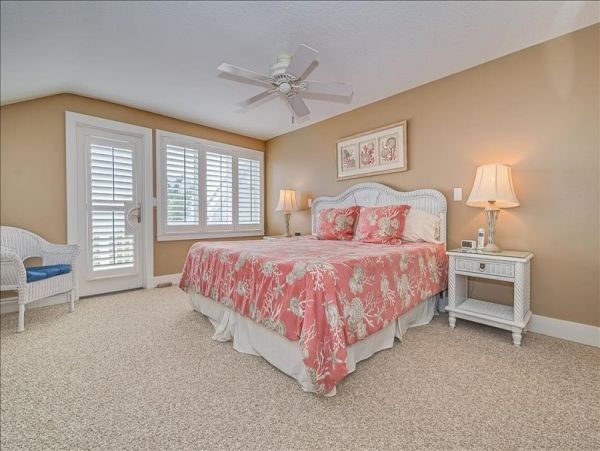 Charming Beach Front Vacation Home in Boca Grande Sleeps Six