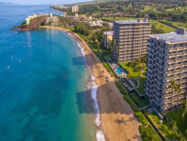 Lovely Lahaina Condo with Partial Ocean View Sleeps 4