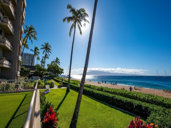 Lahaina Lovely Condo Pacific Ocean Views