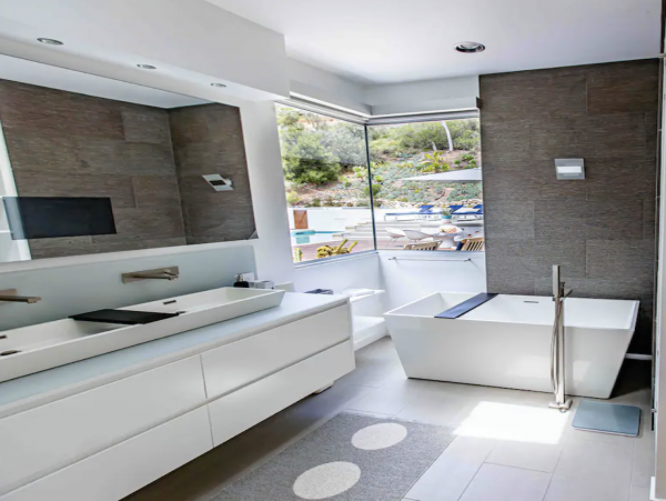Luxury La Jolla Vacation Rental Four Bedrooms Private Pool