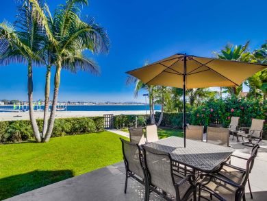 Luxury Four Bedroom Rental Accommodation Beach Front Access