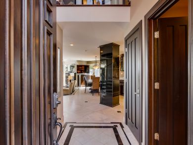 Luxury Four Bedroom Rental Accommodation Beach Front Access