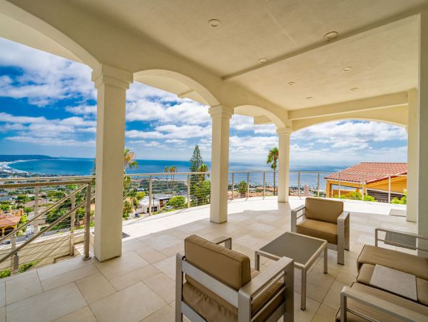 Six Bedroom Luxury La Jolla Vacation Rental Home