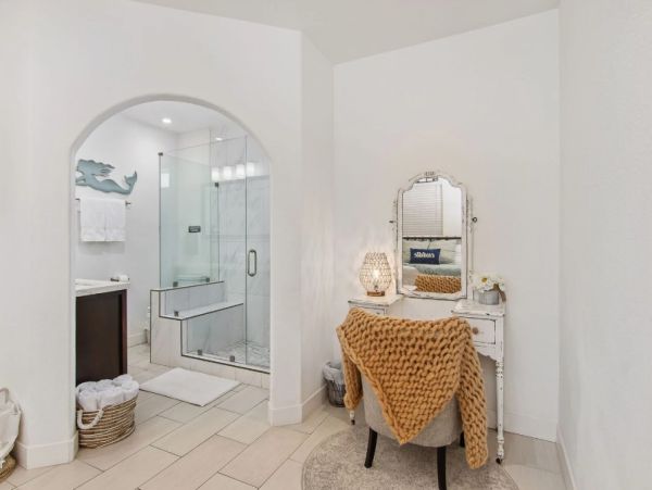 La Jolla Vacation Rental - Luxury 6-Bedroom Coastal Retreat