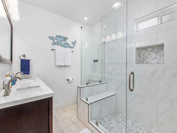 La Jolla Vacation Rental - Luxury 6-Bedroom Coastal Retreat