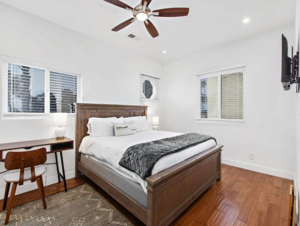 La Jolla Vacation Rental - Luxury 6-Bedroom Coastal Retreat