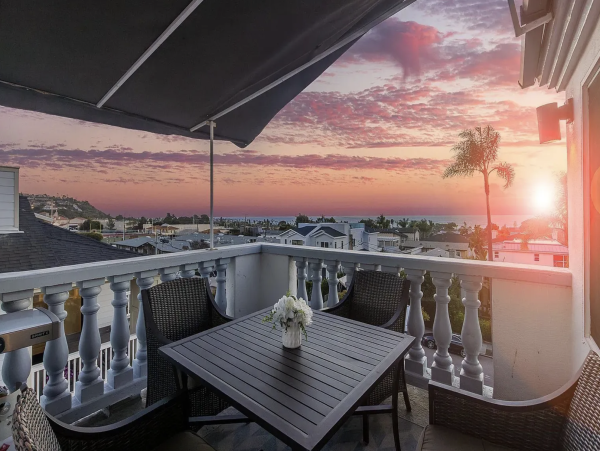La Jolla Vacation Rental - Luxury 6-Bedroom Coastal Retreat
