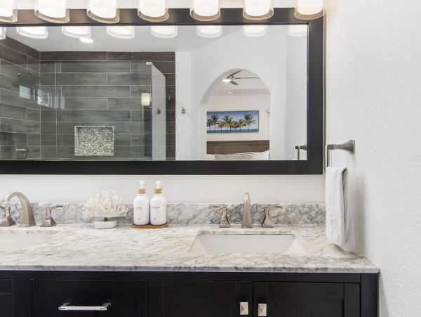 La Jolla Vacation Rental - Luxury 6-Bedroom Coastal Retreat