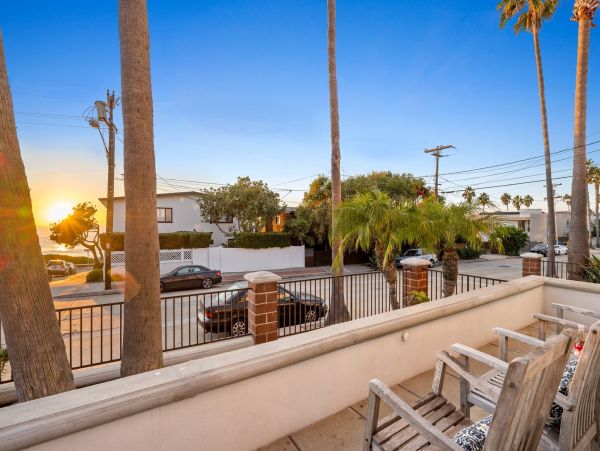 Three Bedroom La Jolla Luxury Rental with Amazing Interior