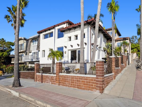 Three Bedroom La Jolla Luxury Rental with Amazing Interior