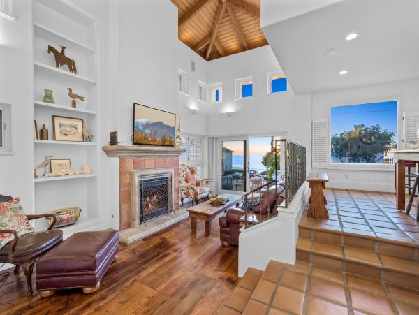 Three Bedroom La Jolla Luxury Rental with Amazing Interior