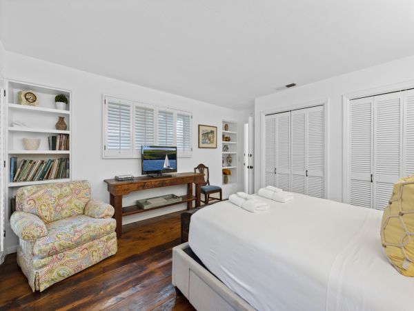 Three Bedroom La Jolla Luxury Rental with Amazing Interior