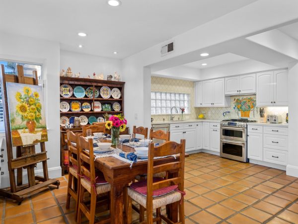 Three Bedroom La Jolla Luxury Rental with Amazing Interior