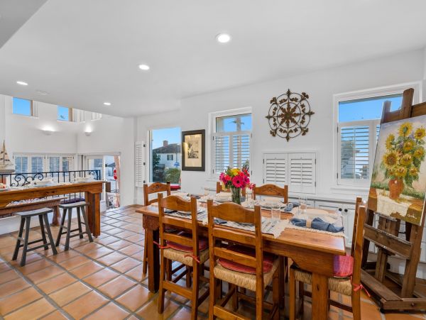 Three Bedroom La Jolla Luxury Rental with Amazing Interior