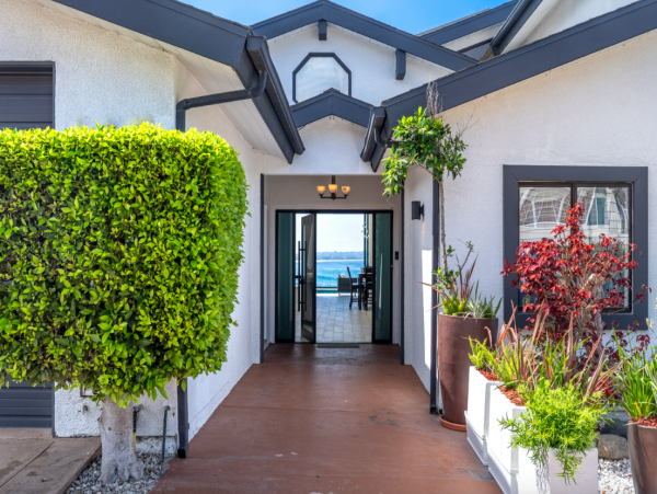 Luxury Walk to Beach La Jolla Pool Rental Home 10 Bedrooms