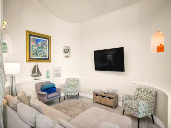 Luxury Walk to Beach La Jolla Pool Rental Home 10 Bedrooms