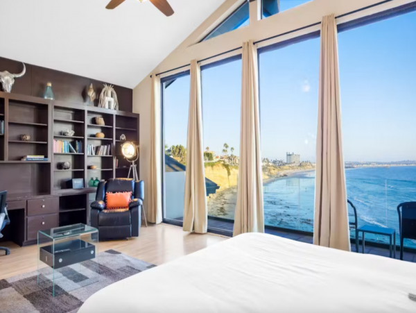 Luxury Walk to Beach La Jolla Pool Rental Home 10 Bedrooms