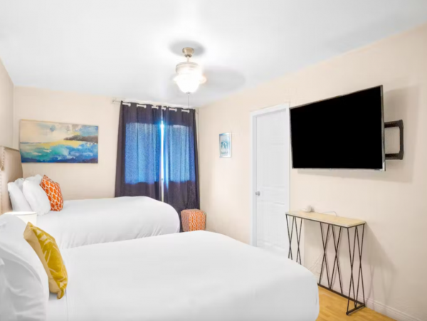 Luxury Walk to Beach La Jolla Pool Rental Home 10 Bedrooms