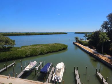 Modern Vacation Rental Longboat Key Two Bedrooms Penthouse!