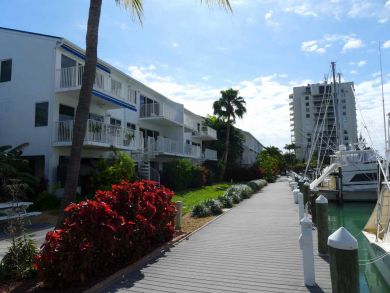 Marathon 3 Bedroom Vacation Townhome Sleeps 7 Guests