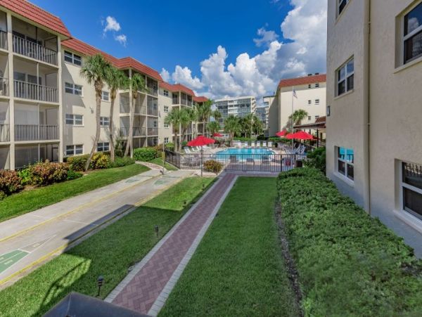 Siesta Key Vacation Rental - Two Bedroom Siesta Key Beachfront Condo