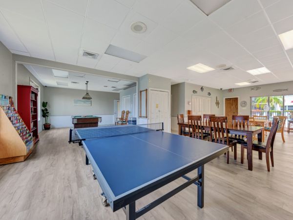 Siesta Key Vacation Rental - Two Bedroom Siesta Key Beachfront Condo
