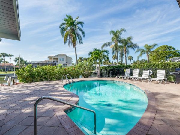 Three Bedroom Vacation Home Siesta Key Florida Pool on Water