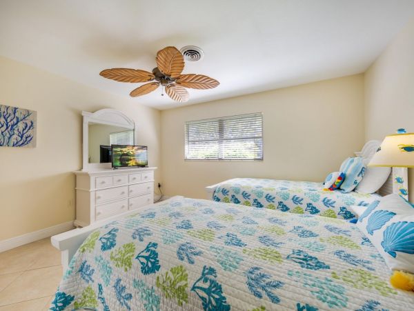 Three Bedroom Vacation Home Siesta Key Florida Pool on Water