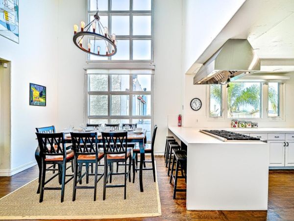 Four Bedroom Luxury Sleeps Ten Guests at La Jolla Rental