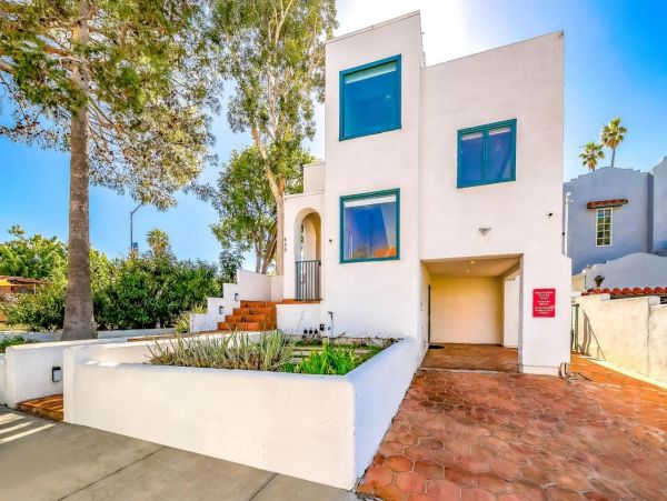 Four Bedroom Luxury Sleeps Ten Guests at La Jolla Rental