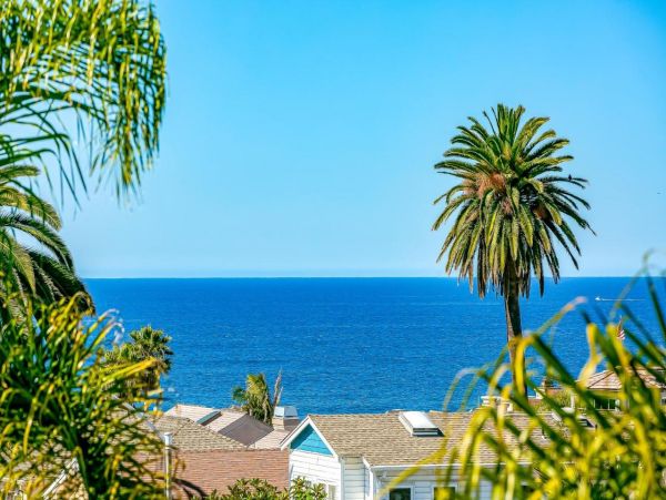 Four Bedroom Luxury Sleeps Ten Guests at La Jolla Rental