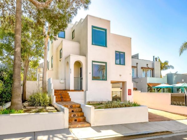 Four Bedroom Luxury Sleeps Ten Guests at La Jolla Rental