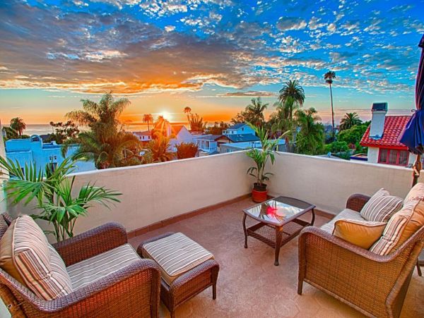 Four Bedroom Luxury Sleeps Ten Guests at La Jolla Rental