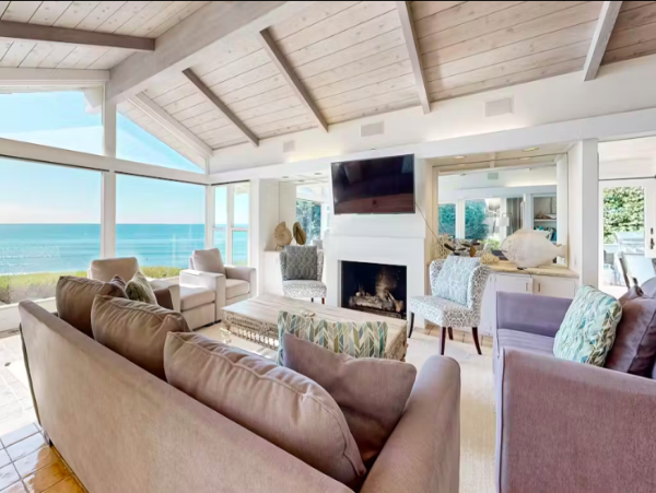 Oceanfront Rental Sweeping Views and Ultimate Comfort in La Jolla