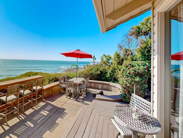 Oceanfront Rental Sweeping Views and Ultimate Comfort in La Jolla