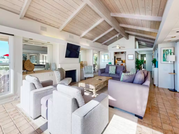Oceanfront Rental Sweeping Views and Ultimate Comfort in La Jolla
