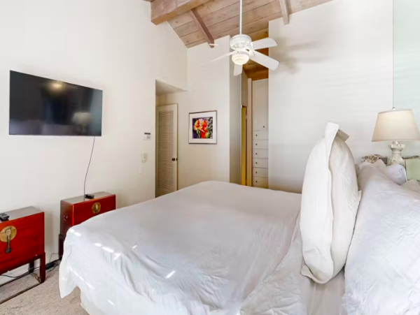 Oceanfront Rental Sweeping Views and Ultimate Comfort in La Jolla