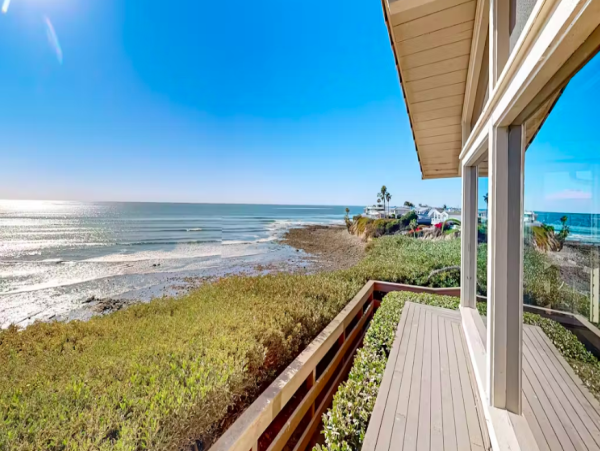 Oceanfront Rental Sweeping Views and Ultimate Comfort in La Jolla