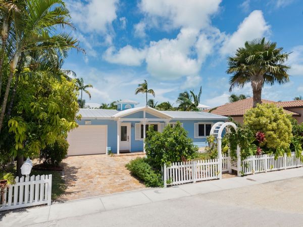 Marathon Canal Side Three Bedroom Vacation Home Sleeps Six