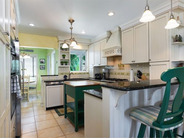 Marathon Canal Side Three Bedroom Vacation Home Sleeps Six