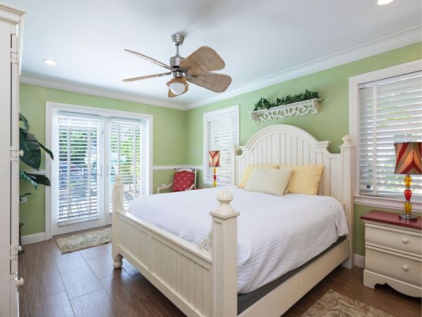 Marathon Canal Side Three Bedroom Vacation Home Sleeps Six