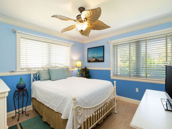 Marathon Canal Side Three Bedroom Vacation Home Sleeps Six
