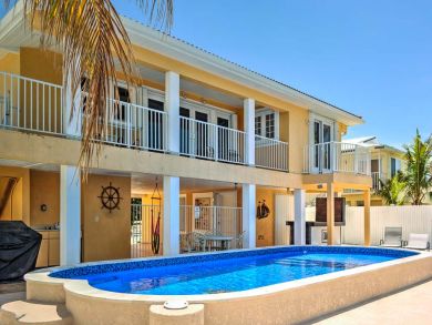 Marathon Canal View 3 Bedroom Vacation Pool Home, Boat Dock Marathon Canal View 3 Bedroom Vacation Pool Home, Boat Dock