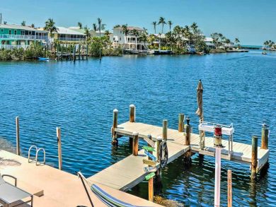 Marathon Canal View 3 Bedroom Vacation Pool Home, Boat Dock Marathon Canal View 3 Bedroom Vacation Pool Home, Boat Dock